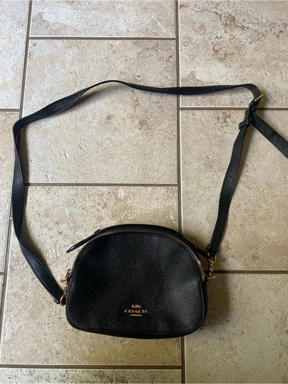 COACH Serena Satchel Bag Leather Black Small, Excellent condition